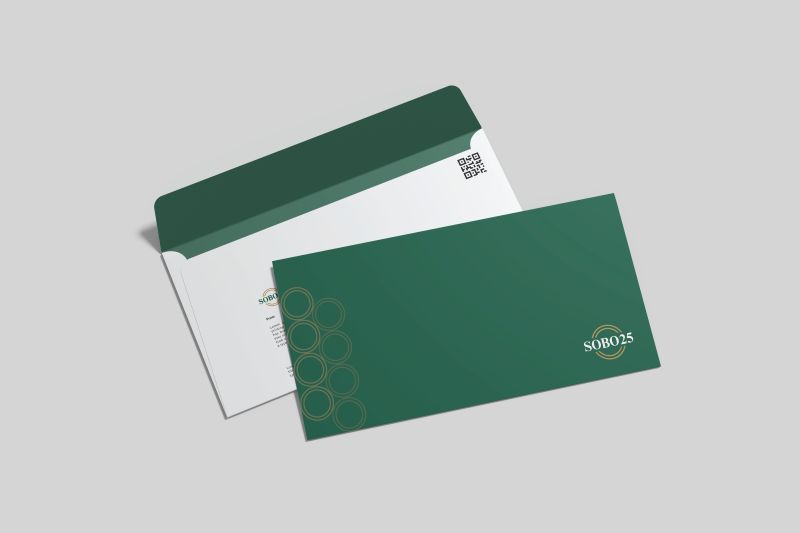 Mockup: green Sobo25 envelopes